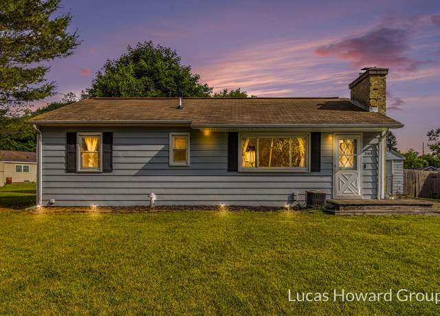 Property at 2411 Oakcreek Ave, Kalamazoo, MI 49004, 3 beds, 1 bath