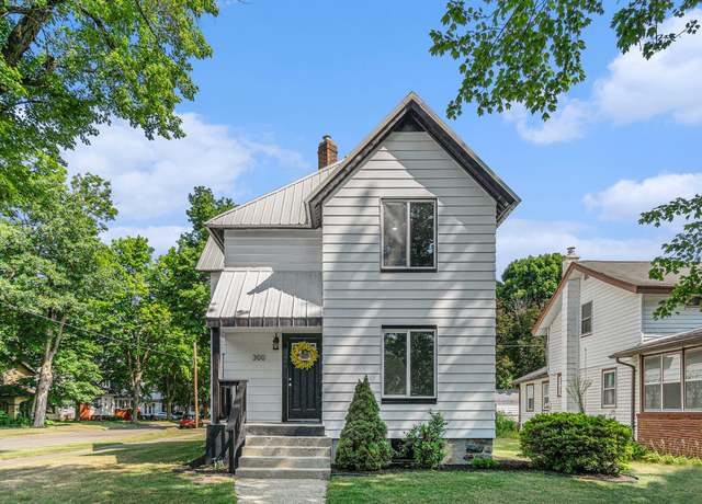 Property at 300 E Bennett St, Three Rivers, MI 49093, 3 beds, 2 baths
