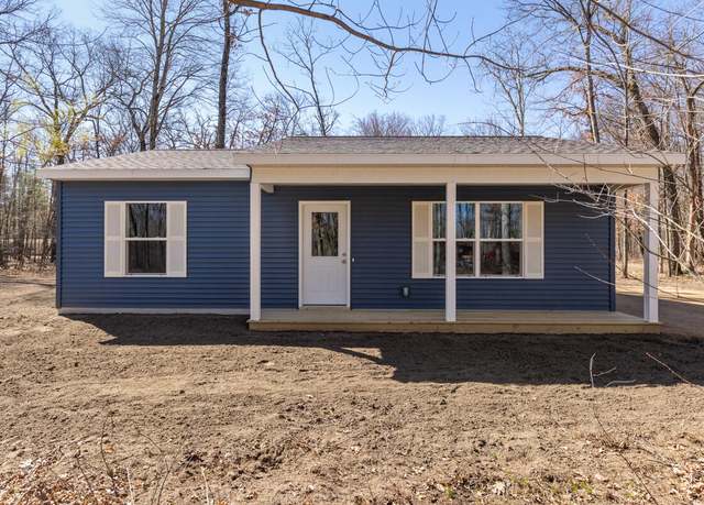 Property at 8992 Mackinaw Trl, Howard City, MI 49329, 3 beds, 1 bath