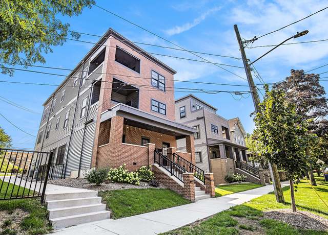 Property at 826 Fairview Ave NE #4, Grand Rapids, MI 49503, 2 beds, 3 baths