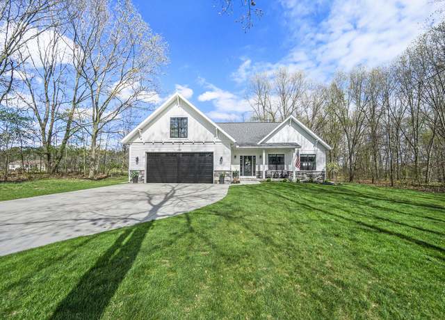 Property at 1709 Westview Dr, Allegan, MI 49010, 3 beds, 2.5 baths