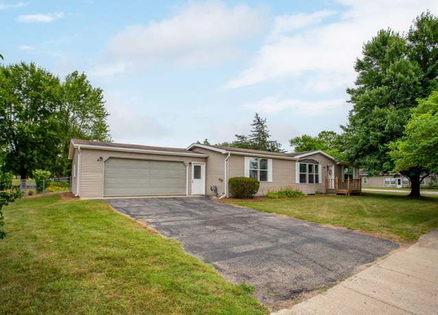 Property at 633 S Main St, Lawton, MI 49065, 3 beds, 2 baths