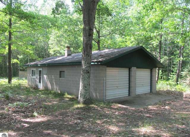 Property at 5700 E 48 1/2 Rd, Cadillac, MI 49601