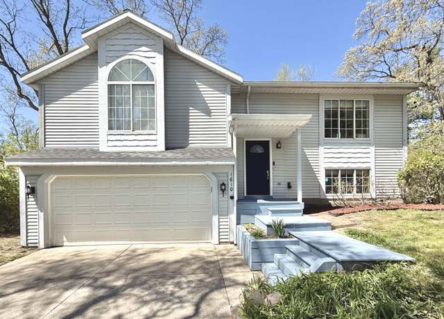 Property at 1610 Timberlane Ln NE, Grand Rapids, MI 49505, 3 beds, 2 baths