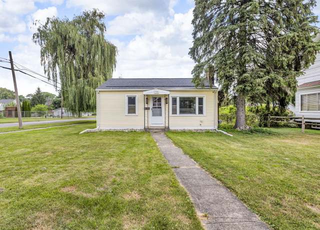 Property at 1100 E North St, Jackson, MI 49202, 2 beds, 1 bath