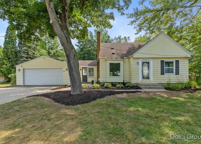 Property at 266 7 Mile Rd NW, Comstock Park, MI 49321, 3 beds, 2 baths