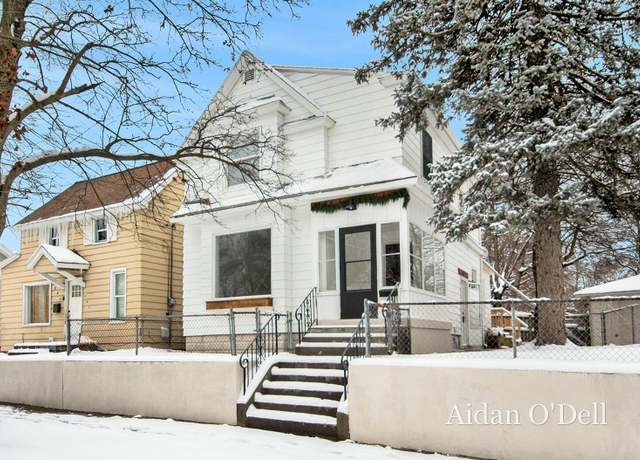 Property at 841 College Ave SE, Grand Rapids, MI 49507, 2 beds, 2.5 baths