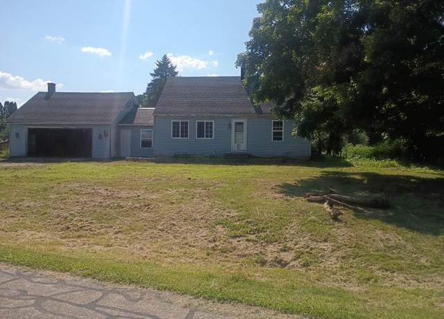 Property at 2982 Loehrs Landing Dr, Hastings, MI 49058, 7 beds, 3 baths