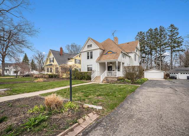 Property at 359 Pearl St, South Haven, MI 49090, 5 beds, 2 baths