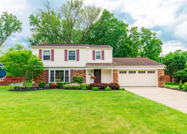 Property at 8135 Wood Dr, Grosse Ile, MI 48138, 4 beds, 2.5 baths