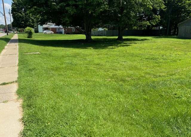 Property at 300 E Delaware St, Decatur, MI 49045