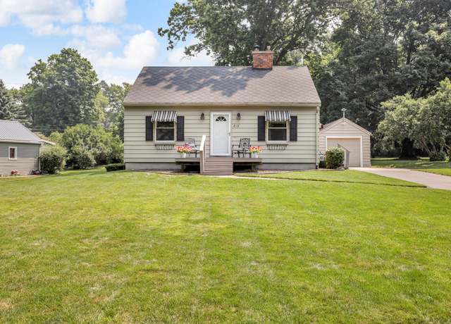 Property at 815 Springcrest Blvd, Jackson, MI 49203, 3 beds, 1 bath