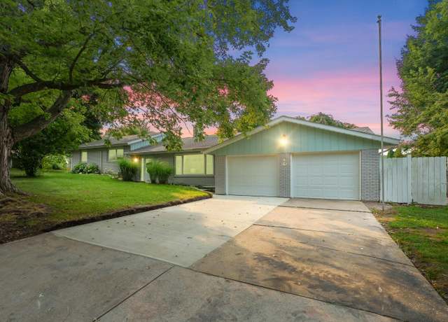 Property at 236 E St Joseph St, Coloma, MI 49038, 3 beds, 2 baths
