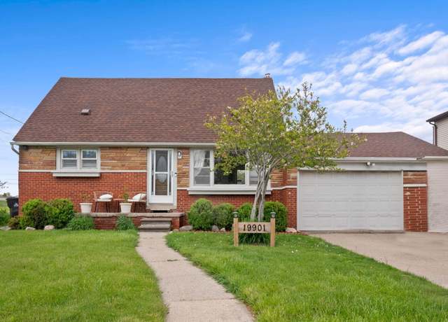 Property at 19901 Fenton St, Roseville, MI 48066, 4 beds, 2 baths