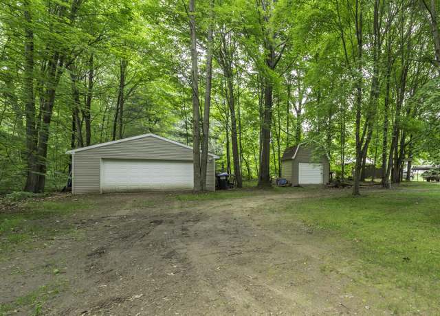 Property at 7715 Marquis Dr, Dexter, MI 48130, 4 beds, 3 baths