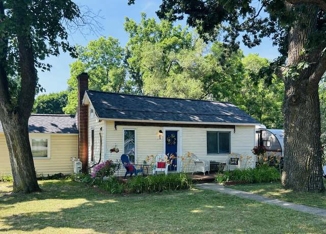 Property at 609 E Van Deinse St, Greenville, MI 48838, 1 bed, 1 bath