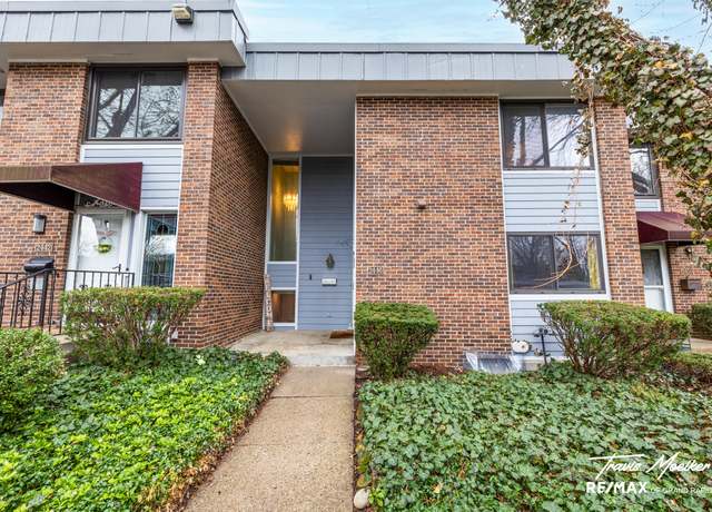 Property at 2446 E Collier SE, Kentwood, MI 49546, 3 beds, 2.5 baths