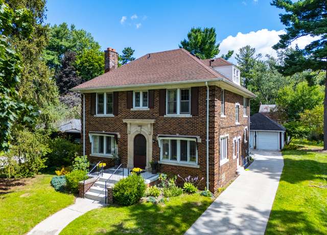 Property at 18244 Berg Rd, Detroit, MI 48219, 4 beds, 2.5 baths
