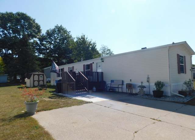Property at 204 Landmark St, Sparta, MI 49345, 3 beds, 2 baths