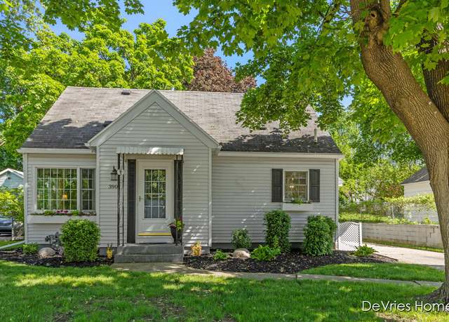 Property at 3901 Macrace St SW, Grandville, MI 49418, 2 beds, 1 bath