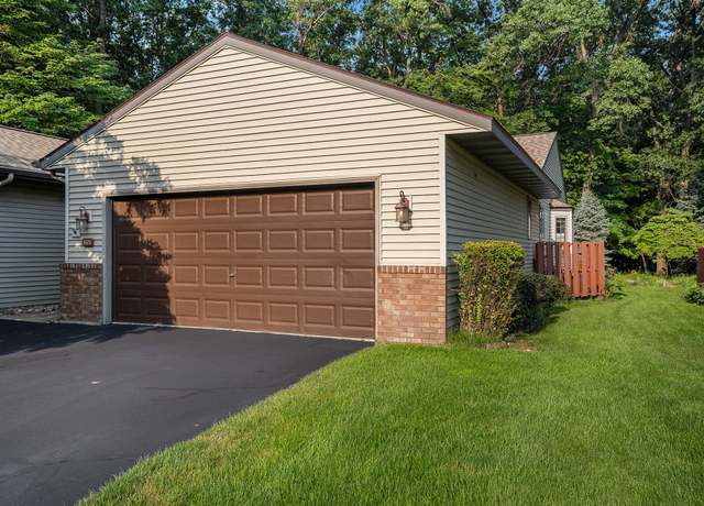 Property at 1171 Creekview Dr, Muskegon, MI 49441, 3 beds, 2.5 baths