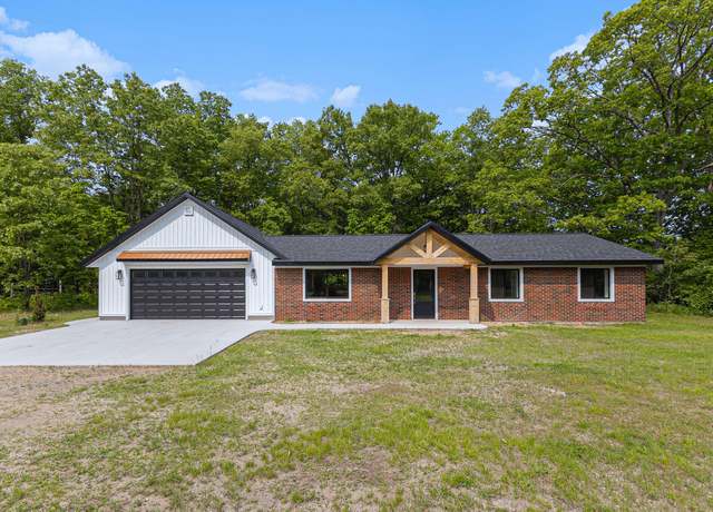 Property at 2051 Russell Rd, Muskegon, MI 49445, 3 beds, 2 baths