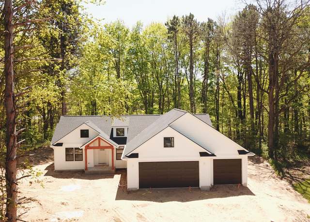 Property at 5804 Hunter's Ridge Rdg, Fennville, MI 49408, 5 beds, 3 baths
