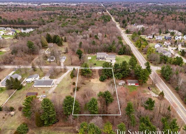 Property at 6537 Martin Rd, Norton Shores, MI 49444