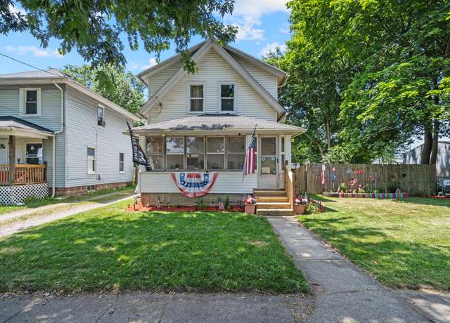 Property at 210 S Forbes St, Jackson, MI 49203, 3 beds, 1 bath