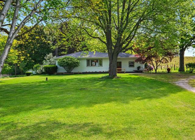 Property at 2877 Bessemer Rd, Coloma, MI 49038, 3 beds, 2 baths