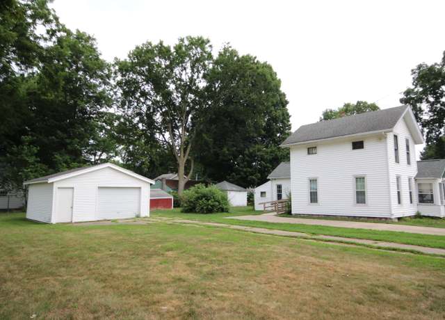 Property at 307 E State St, Vicksburg, MI 49097, 3 beds, 1 bath
