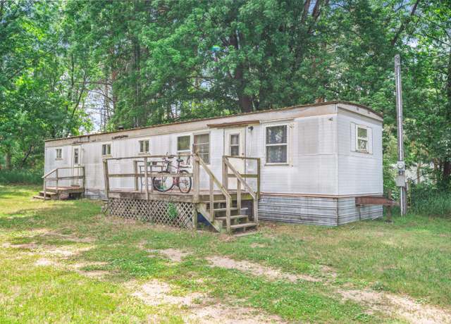 Property at 18725 16 Mile Rd, Big Rapids, MI 49307, 2 beds, 1 bath