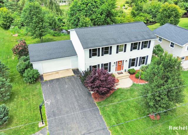 Property at 153 Colonial Dr, Augusta, MI 49012, 3 beds, 2.5 baths