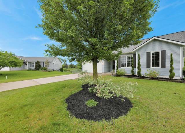 Property at 9232 Southwind Dr, Zeeland, MI 49464, 5 beds, 3 baths