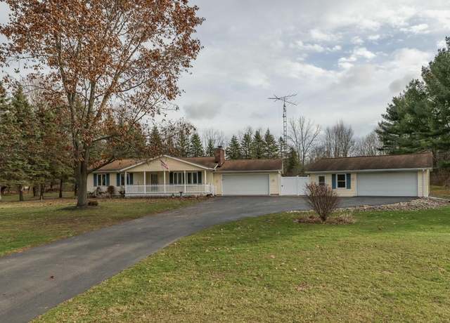 Property at 13781 S 34th St, Vicksburg, MI 49097, 3 beds, 2 baths