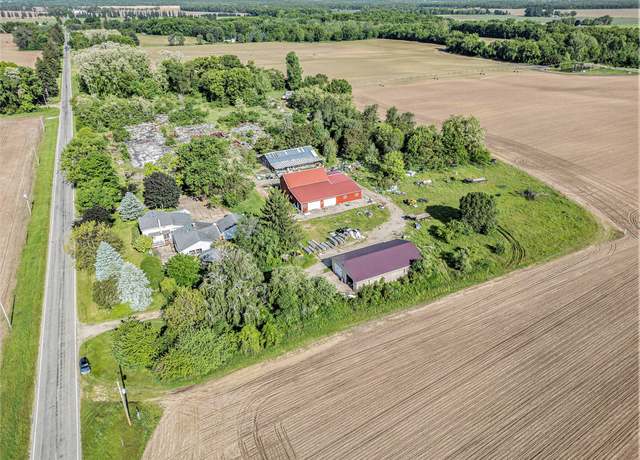Property at 19100-146 Fairchild Rd, Constantine, MI 49042, 5 beds, 2.5 baths
