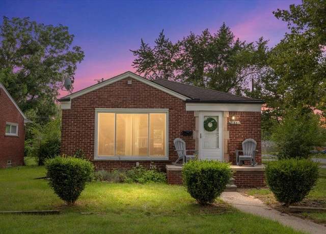 Property at 21461 Westhampton St, Oak Park, MI 48237, 3 beds, 1.5 baths