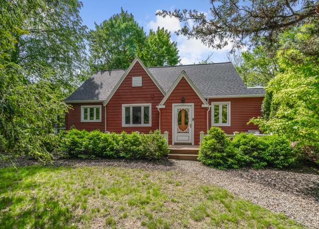Property at 7938 E Dr N, Battle Creek, MI 49014, 3 beds, 2 baths
