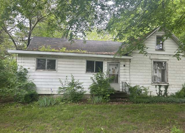 Property at 342 Grand St, Michigan Center, MI 49254, 3 beds, 1 bath