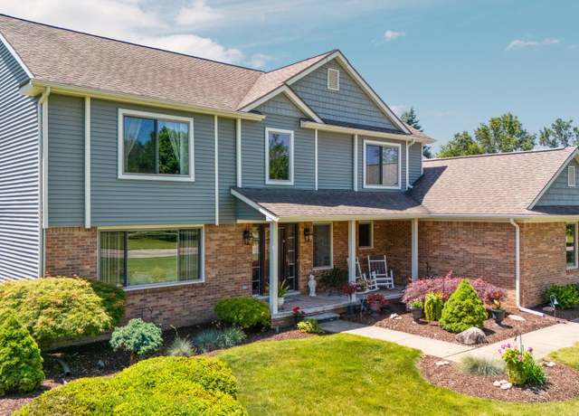 Property at 7662 Hidden Ponds Blvd, Brighton, MI 48114, 4 beds, 2.5 baths