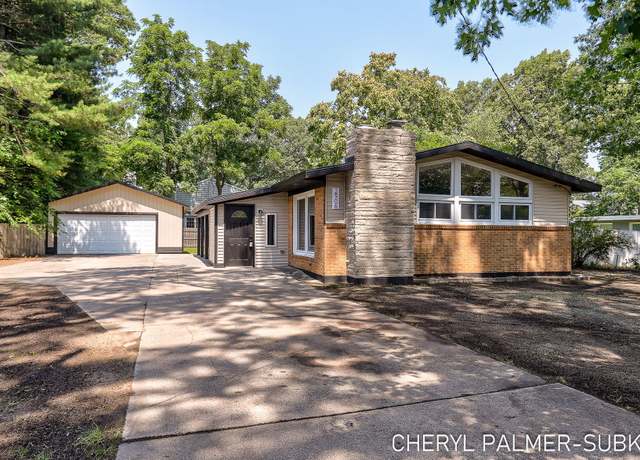 Property at 2906 Riverview Ave, North Muskegon, MI 49445, 3 beds, 2 baths