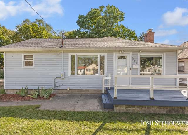 Property at 2812 Longstreet Ave SW, Wyoming, MI 49509, 5 beds, 2 baths
