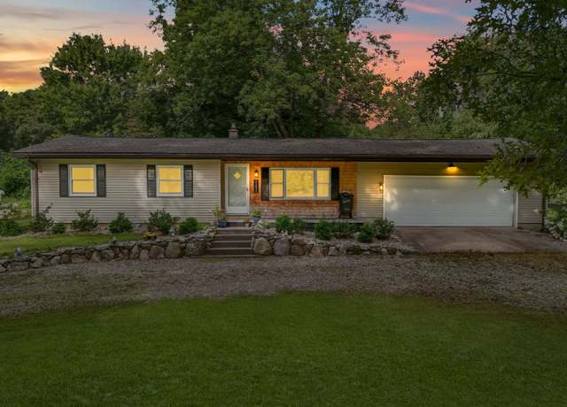Property at 21631 13 Mile Rd, Bellevue, MI 49021, 3 beds, 2 baths