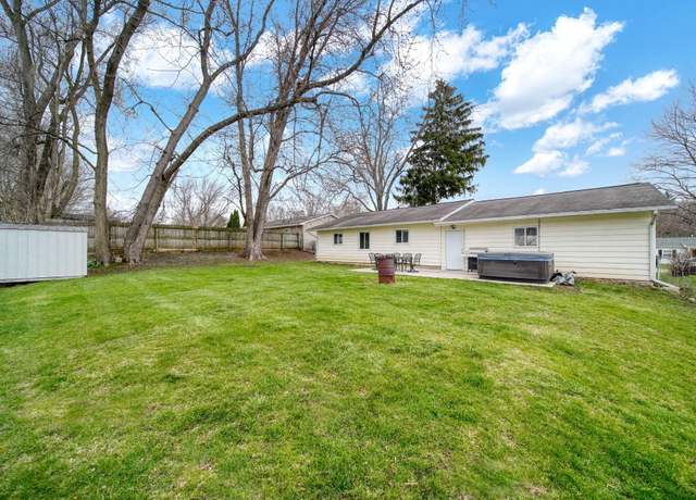 Property at 3440 Tracey Dr, Jackson, MI 49203, 3 beds, 1 bath
