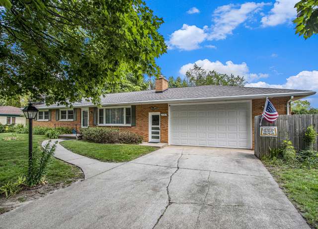 Property at 6361 Plainfield Ave, Kalamazoo, MI 49048, 4 beds, 2.5 baths