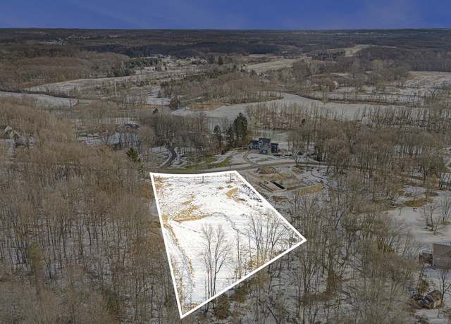 Property at 10621 Sun Da Go Dr, Middleville, MI 49333