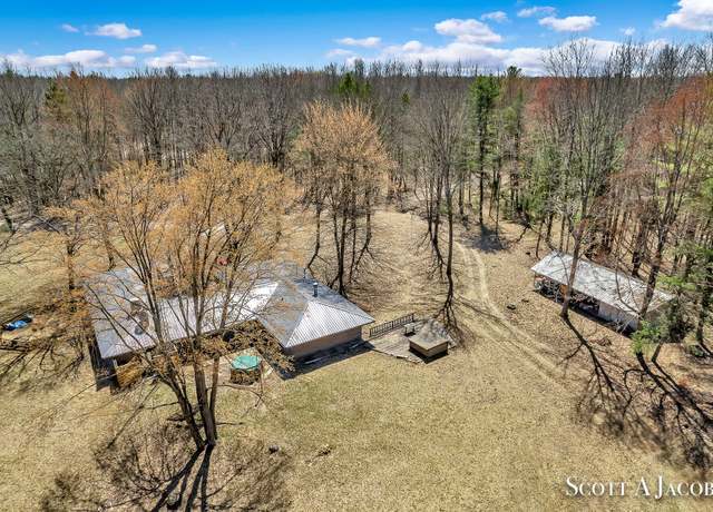 Property at 1125 Chaput Dr, Sears, MI 49679, 7 beds, 6.5 baths