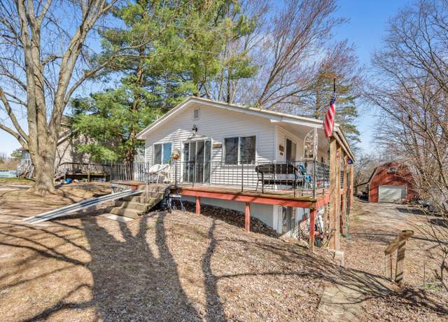 Property at 9488 Miramichi Dr, Evart, MI 49631, 2 beds, 1 bath