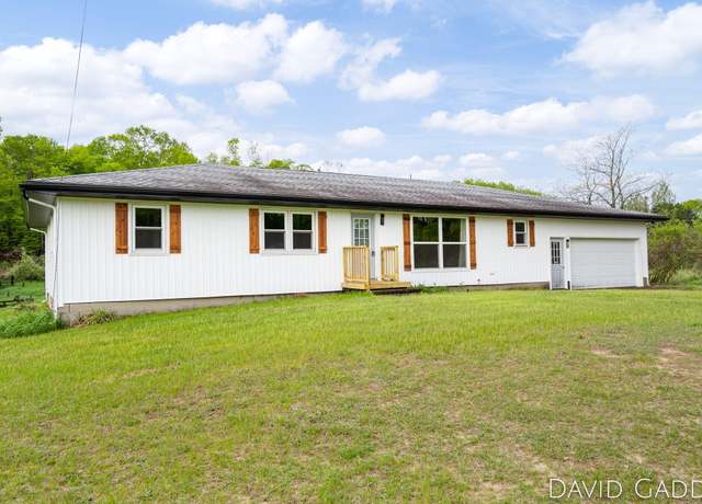 Property at 9081 E Baker Rd, Hesperia, MI 49421, 5 beds, 1.5 baths