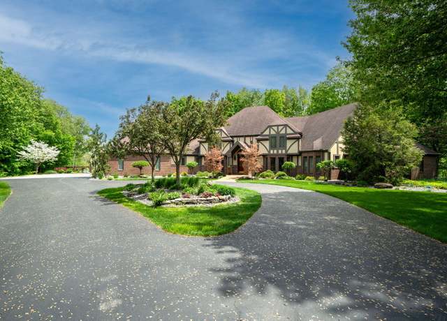 Property at 10185 N 650 East E, New Carlisle, IN 46552, 6 beds, 4.5 baths